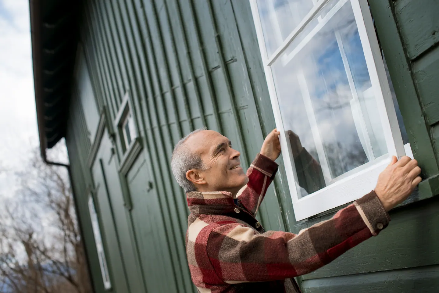 Winter storm exterior service for snow and ice damage